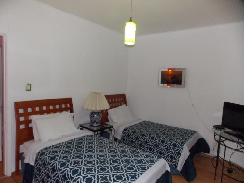 Steinhaus Suites Homero مدينة مكسيكو الغرفة الصورة